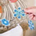 East End Press Snowflakes Garland 